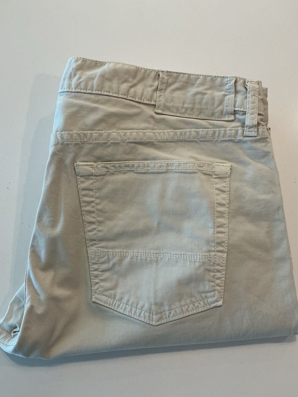Vince Flat Front Khaki Men’s Pants Size 36